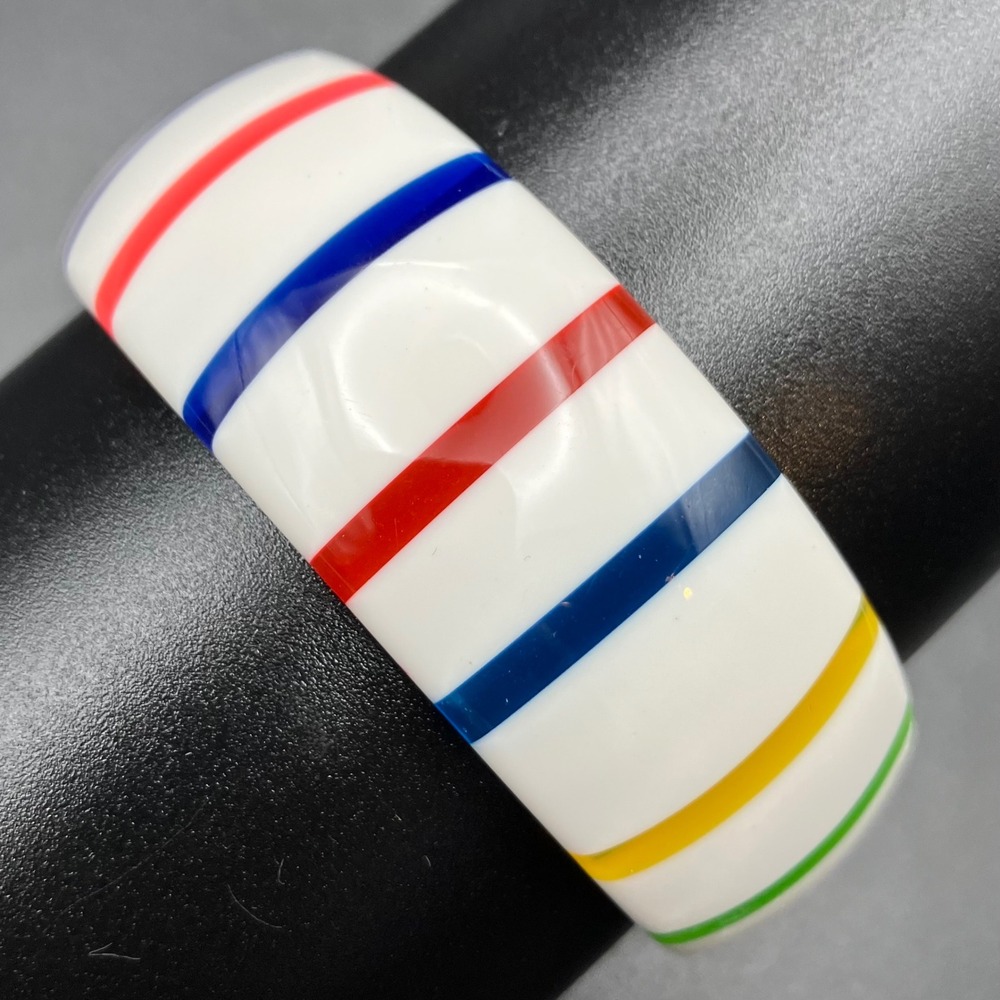 Vintage Bangle Bracelet White Rainbow Multicolor Stripe Chunky Acrylic Size 8.25